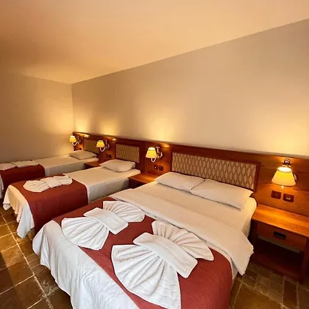 ホテル Yelken アクヤカ